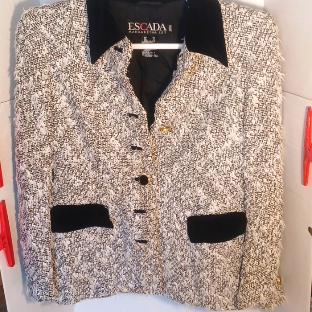 ESCADA